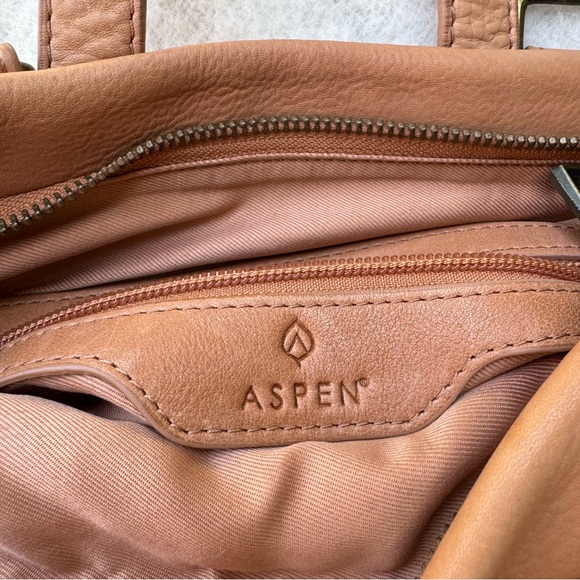 Aspen Tan Leather Convertible Leather Backpack - Picture 6 of 12